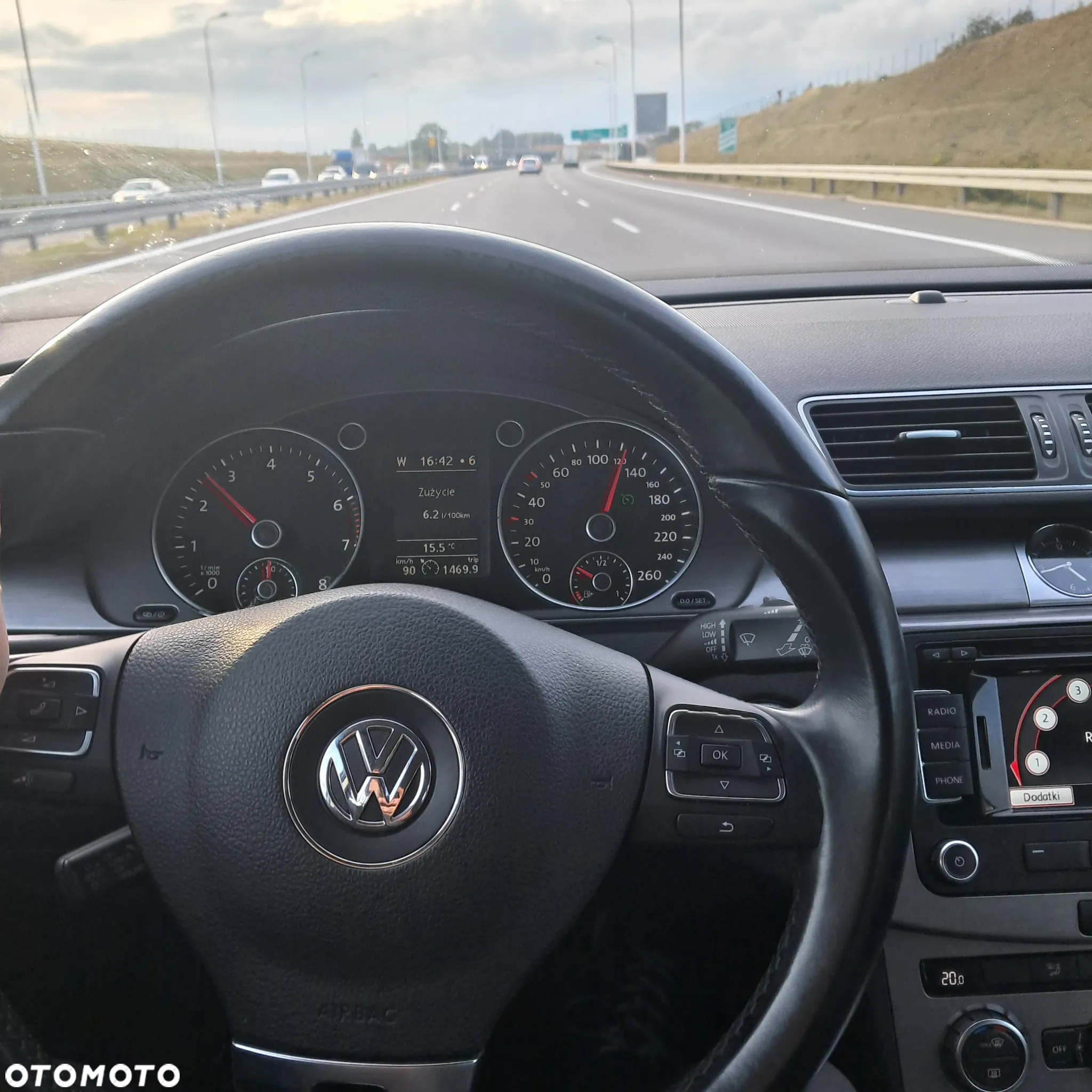 Volkswagen Passat 1.4 TSI BMT Comfortline - 28