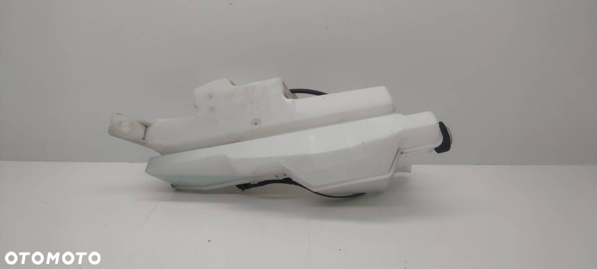 ZBIORNICZEK SPRYSKIWACZY POMPKA VOLVO S90 II 32237465 - 1