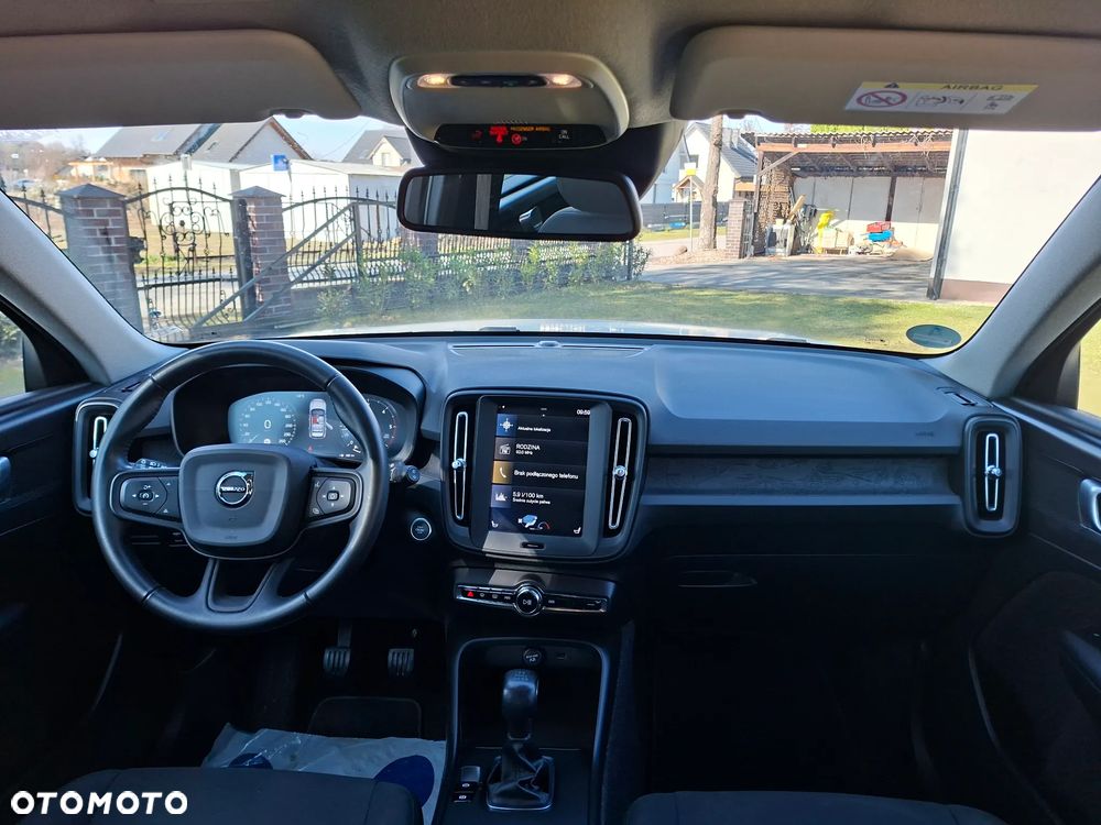 Volvo XC 40 D3 AWD Momentum - 24