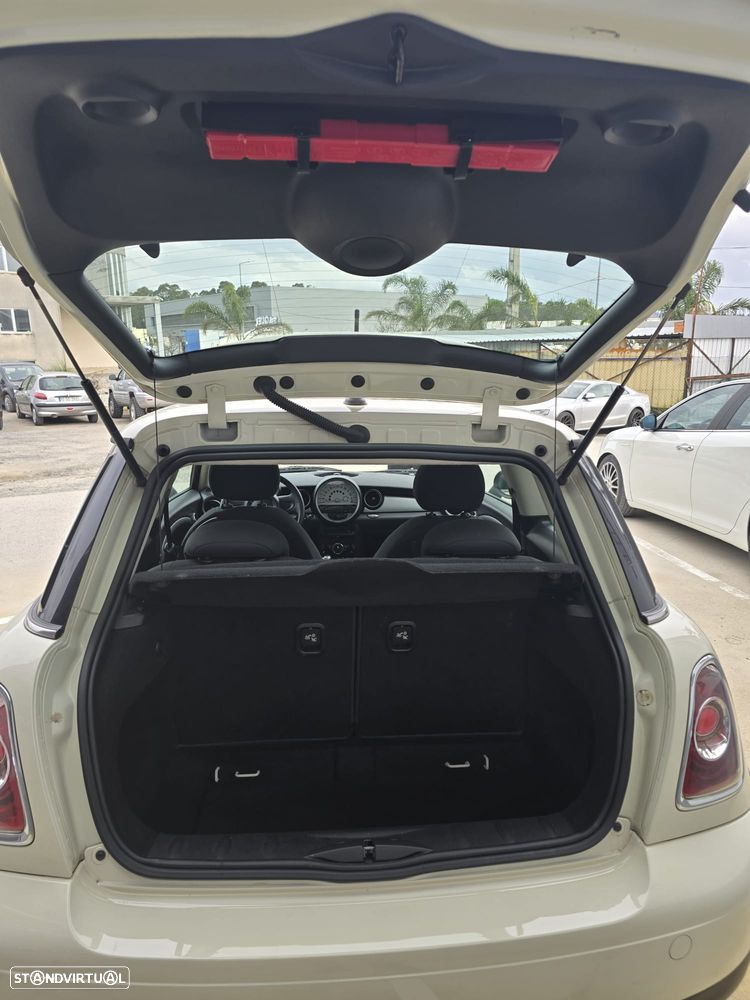 MINI 3 Portas One D - 14