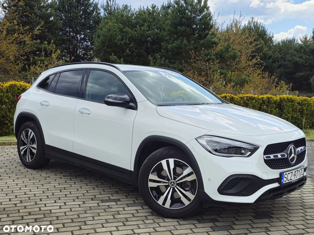 Mercedes-Benz GLA 200 Progressive - 4