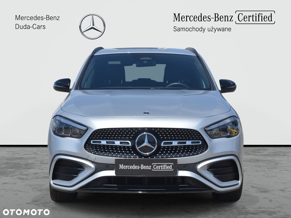 Mercedes-Benz GLA - 8