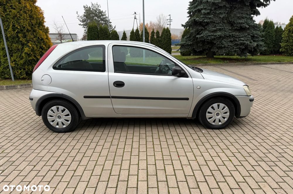 Opel Corsa 1.2 16V Enjoy mit Style Paket - 3