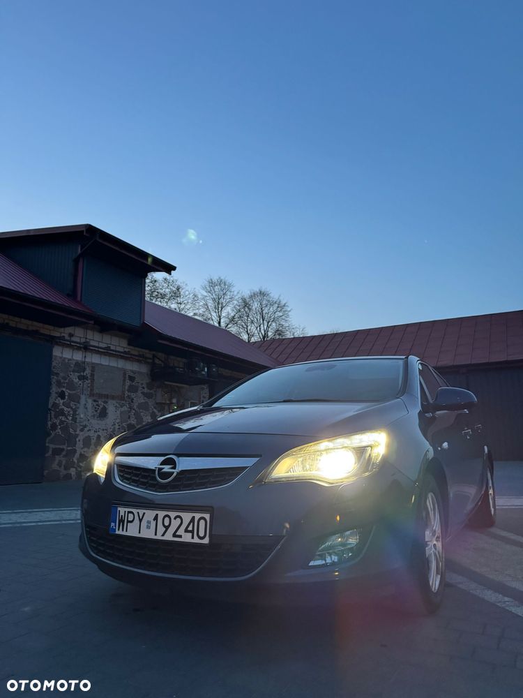 Opel Astra 1.6 Cosmo - 11