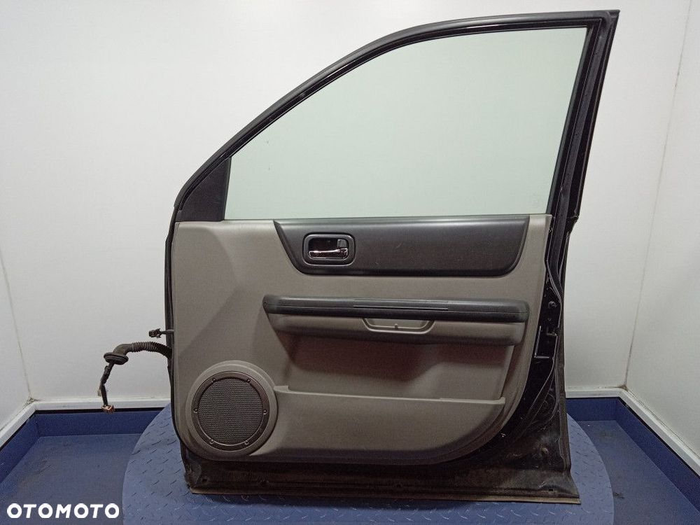NISSAN X-TRAIL I T30 DRZWI PRZÓD PRAWE PRZEDNIE KH3 - 10