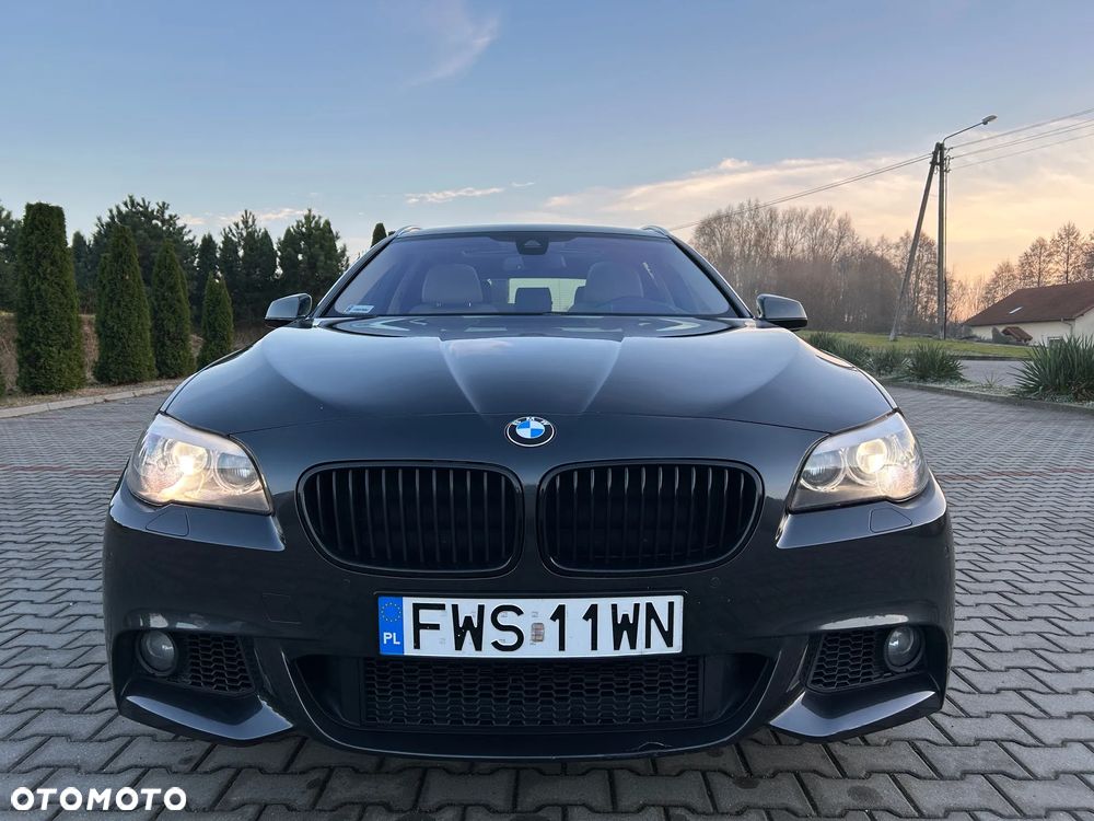 BMW Seria 5 525d xDrive - 4
