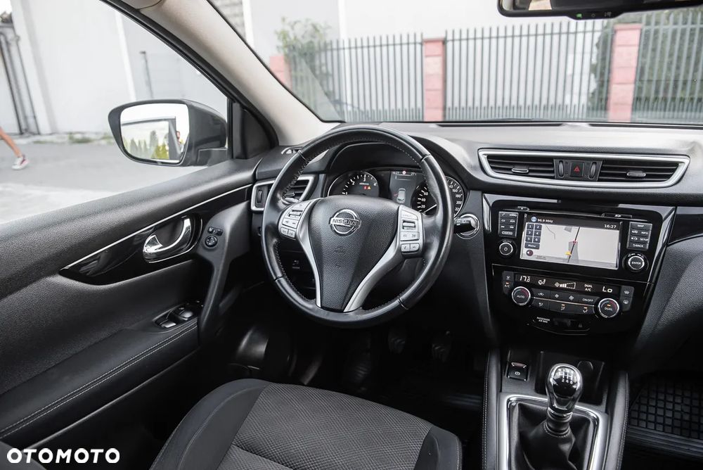 Nissan Qashqai 1.6 dCi DPF tekna - 24