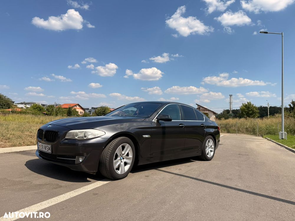 BMW Seria 5 525d xDrive AT - 2