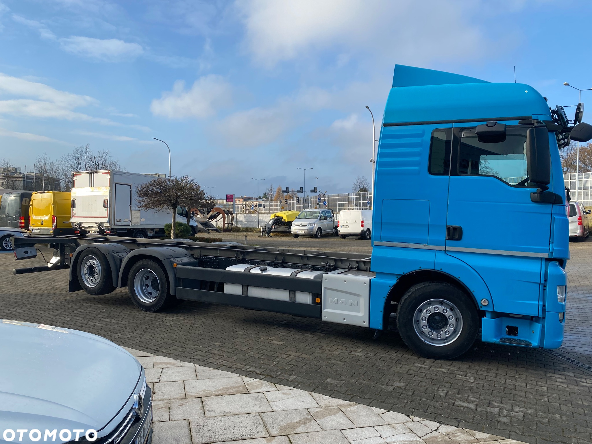 MAN TGX 26.500 / 6X2 / SERWIS na 496TKM /Stan IDEAŁ/E6/ BDF RAMA /6X2/ 3 OŚ SKRĘTNA + PODNOSZONA /SYPIALKA - 4