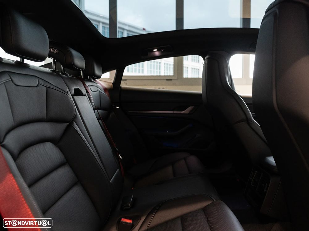 Porsche Taycan 4S Bateria Performance Plus - 31