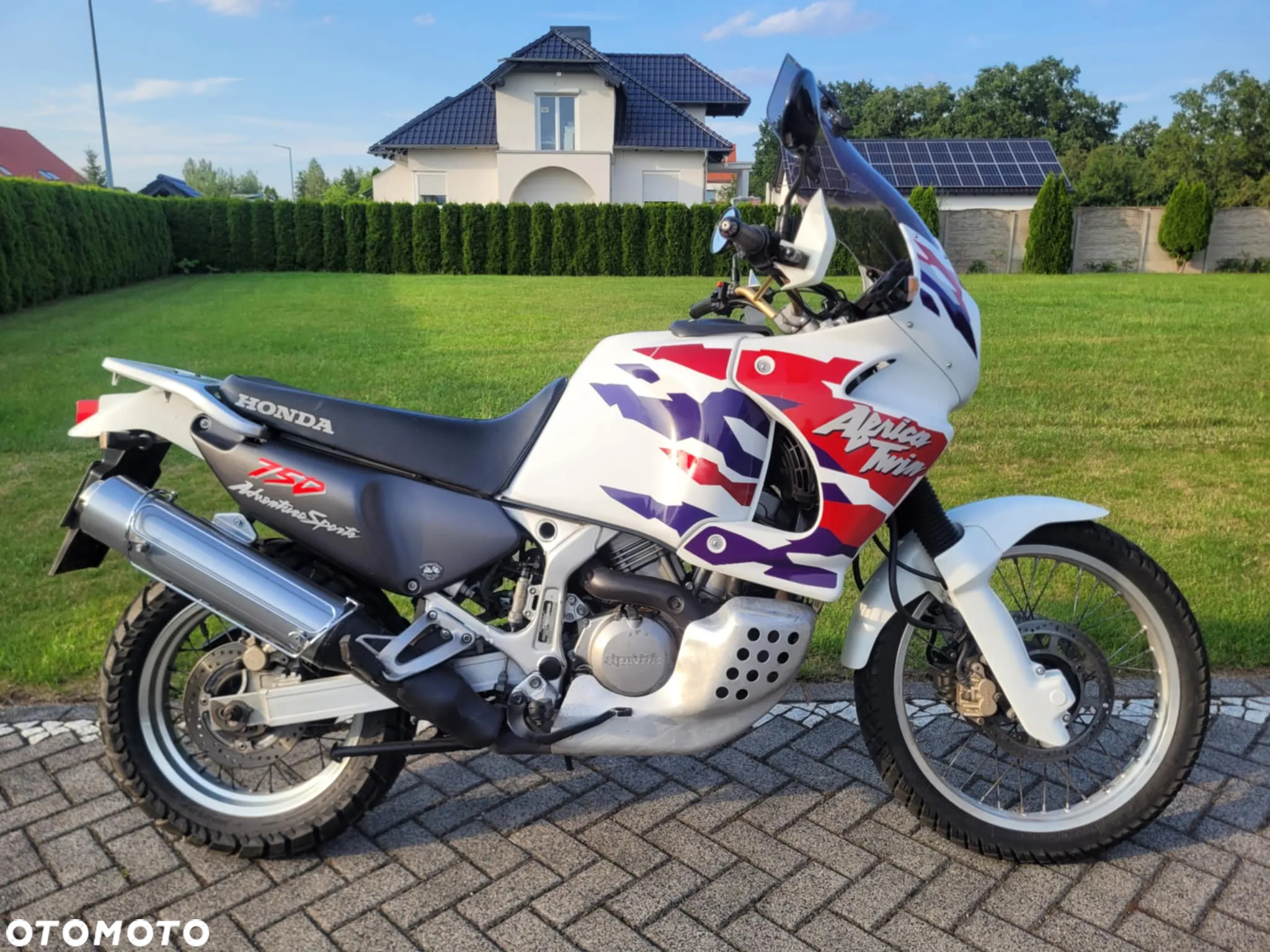 Honda XRV
