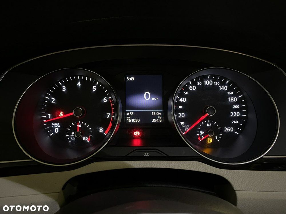 Volkswagen Passat - 21