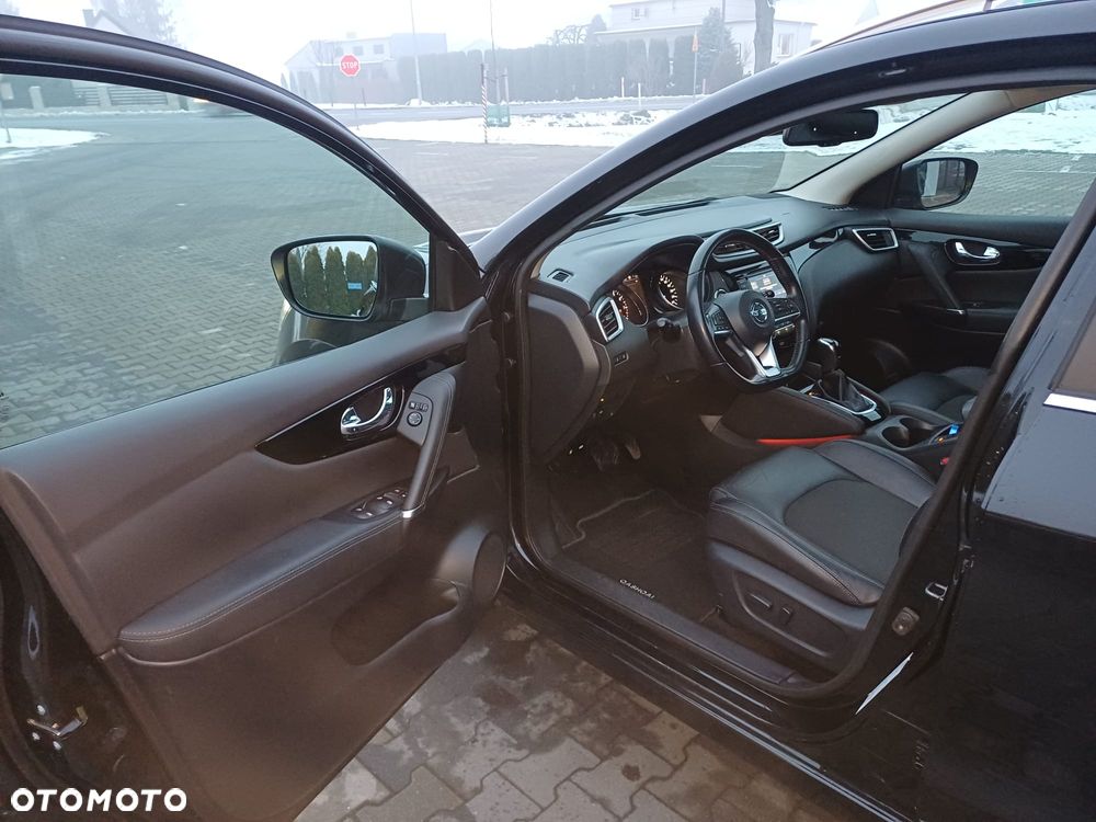 Nissan Qashqai 1.3 DIG-T N-Connecta DCT - 14