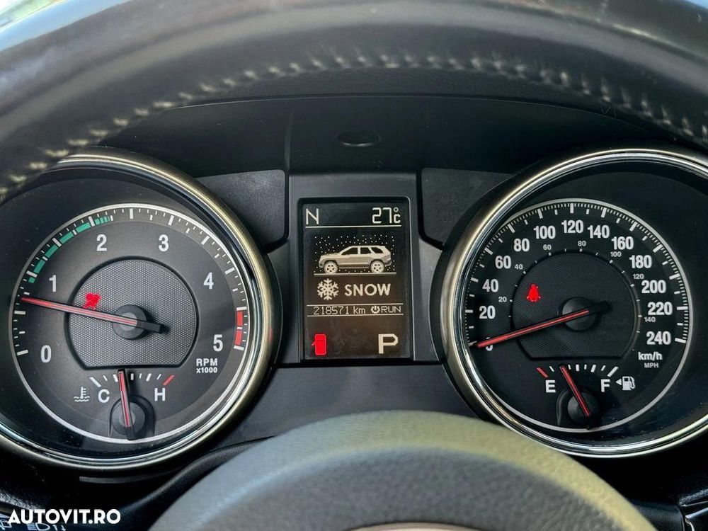 Jeep Grand Cherokee - 14