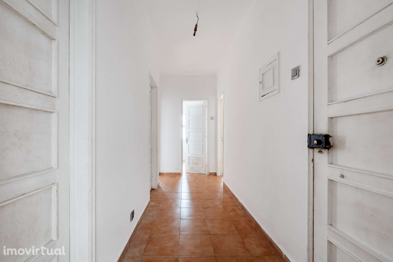 Apartamento T2 à venda na Rua General Humberto Delgado - Grande imagem: 2/18
