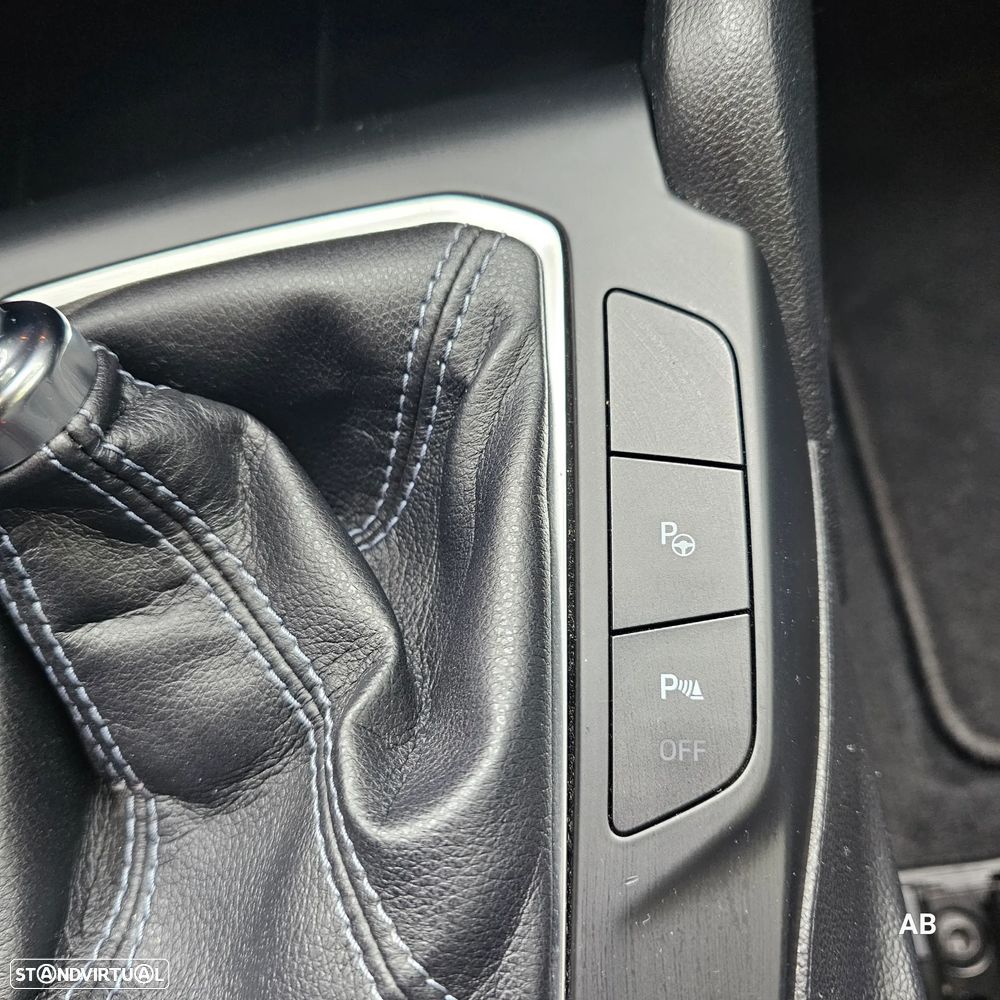 Ford Focus 1.0 EcoBoost Active - 34