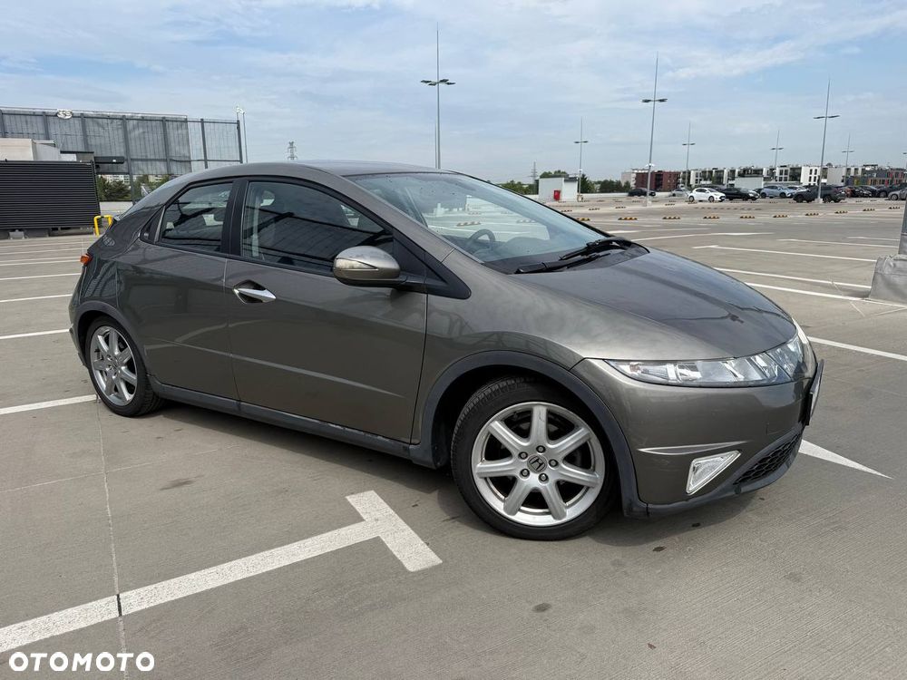 Honda Civic 1.8i-VTEC Sport - 2