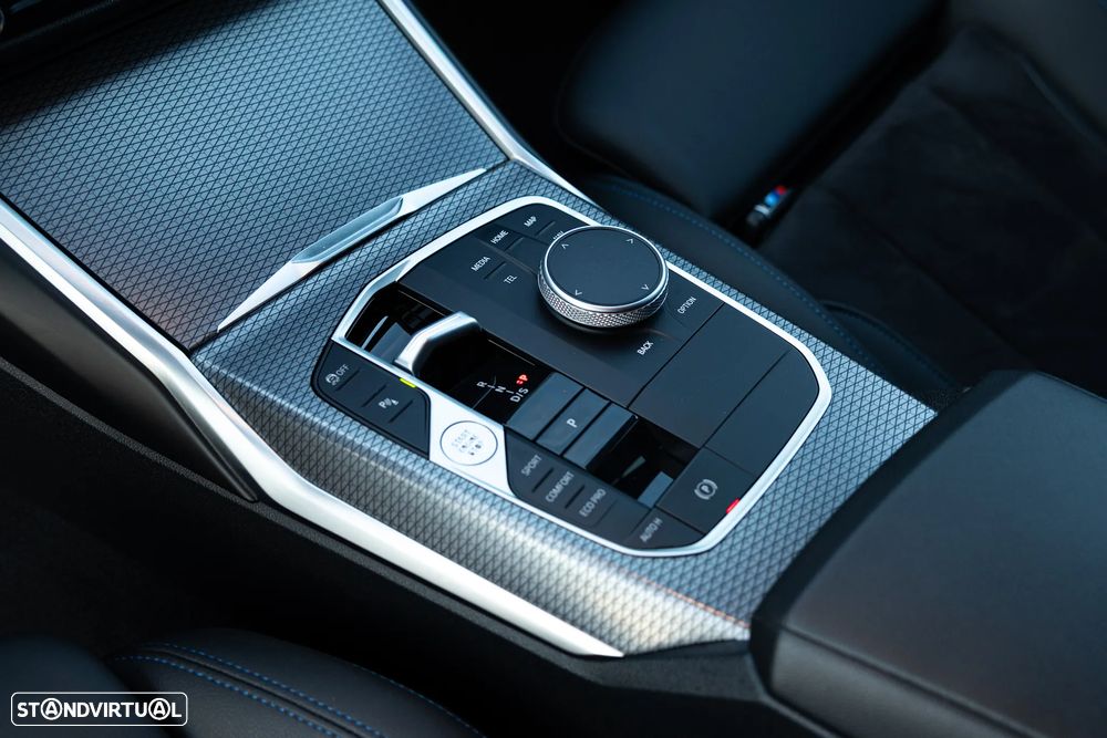 BMW 320 d Pack Desportivo M Auto - 20