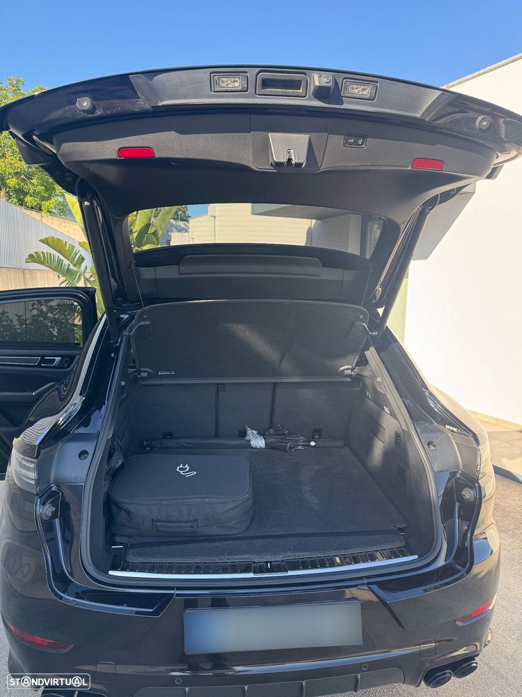 Porsche Cayenne Coupé Turbo S E-Hybrid Tiptronic S - 3