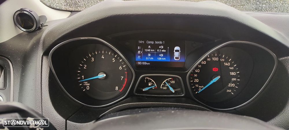 Ford Focus SW 1.0 EcoBoost Titanium - 17