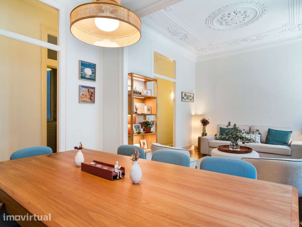 Apartamento T3 renovado na Rua de São Bento, junto ao Rato e à Estrela - Grande imagem: 4/22