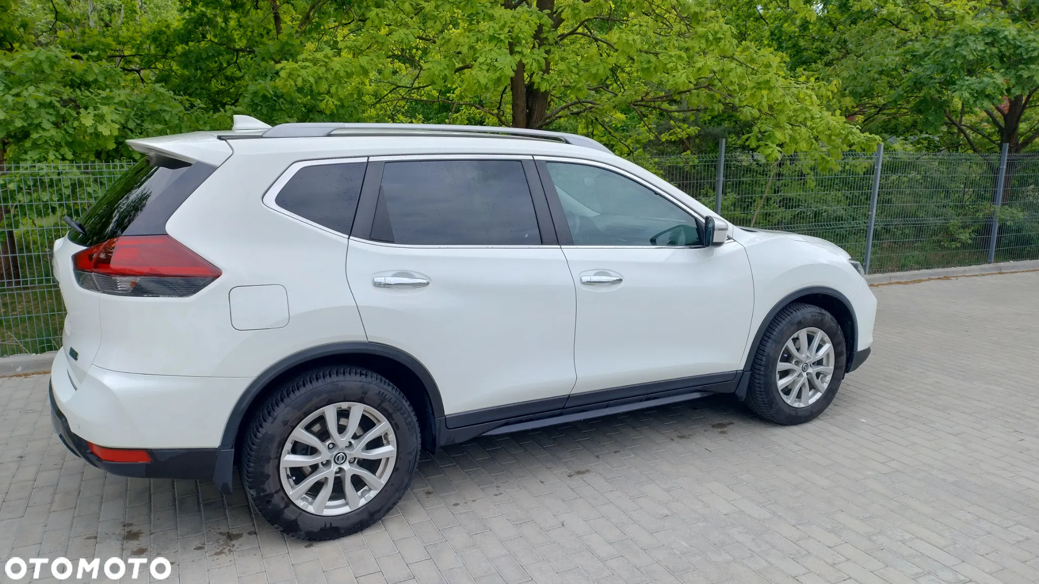 Nissan Rogue - 12