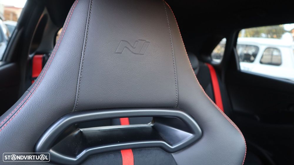 Hyundai i30 N 2.0 T-GDi Performance Pack - 18