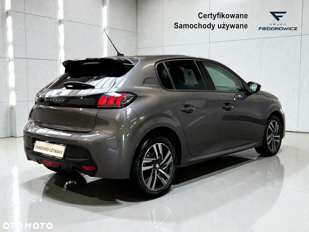 Peugeot 208 - 9