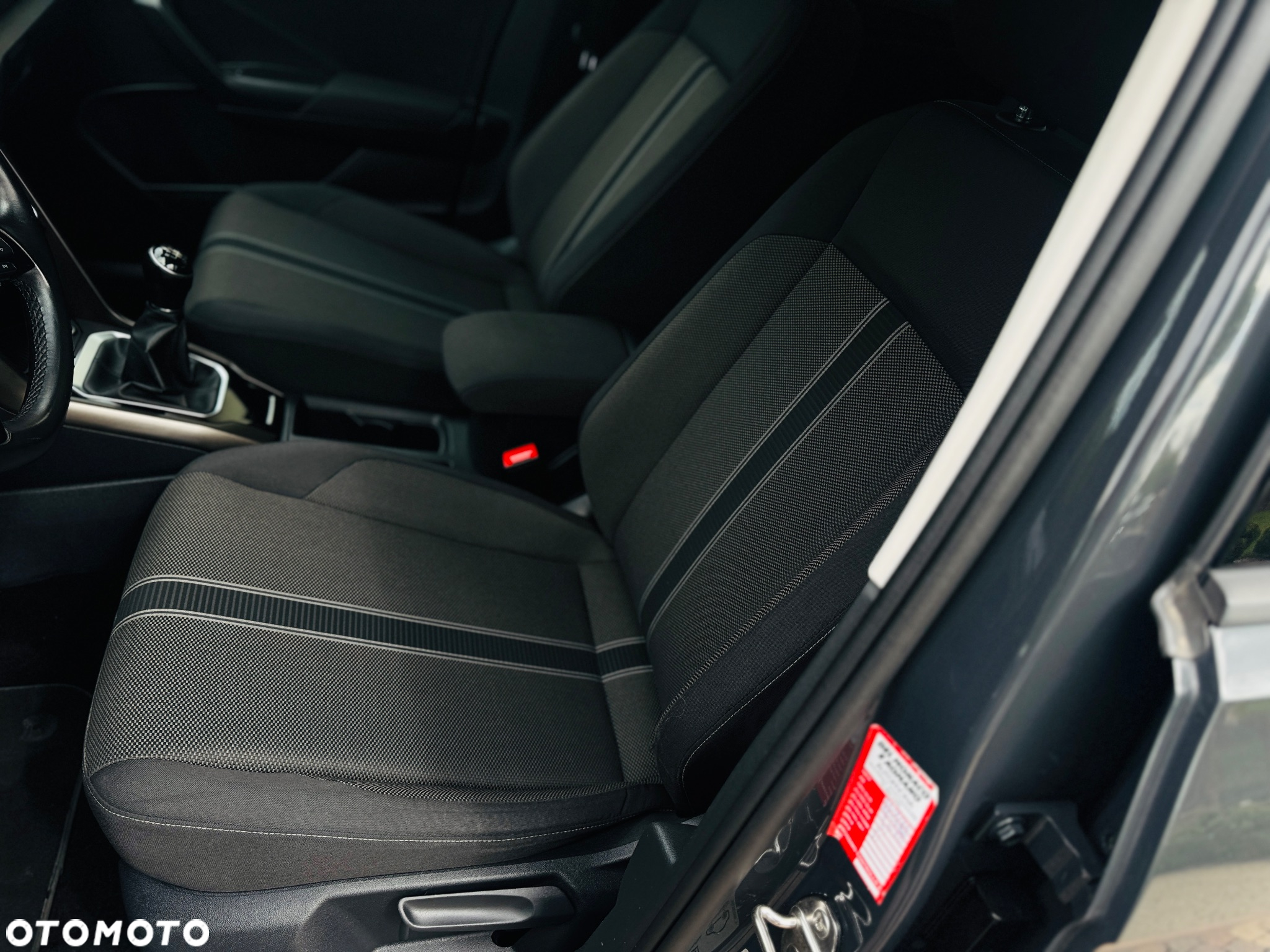 Volkswagen T-Roc 1.0 TSI Life Plus - 6