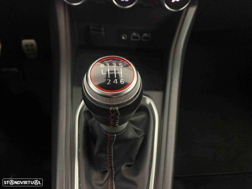 Renault Captur 1.0 TCe RS Line - 10