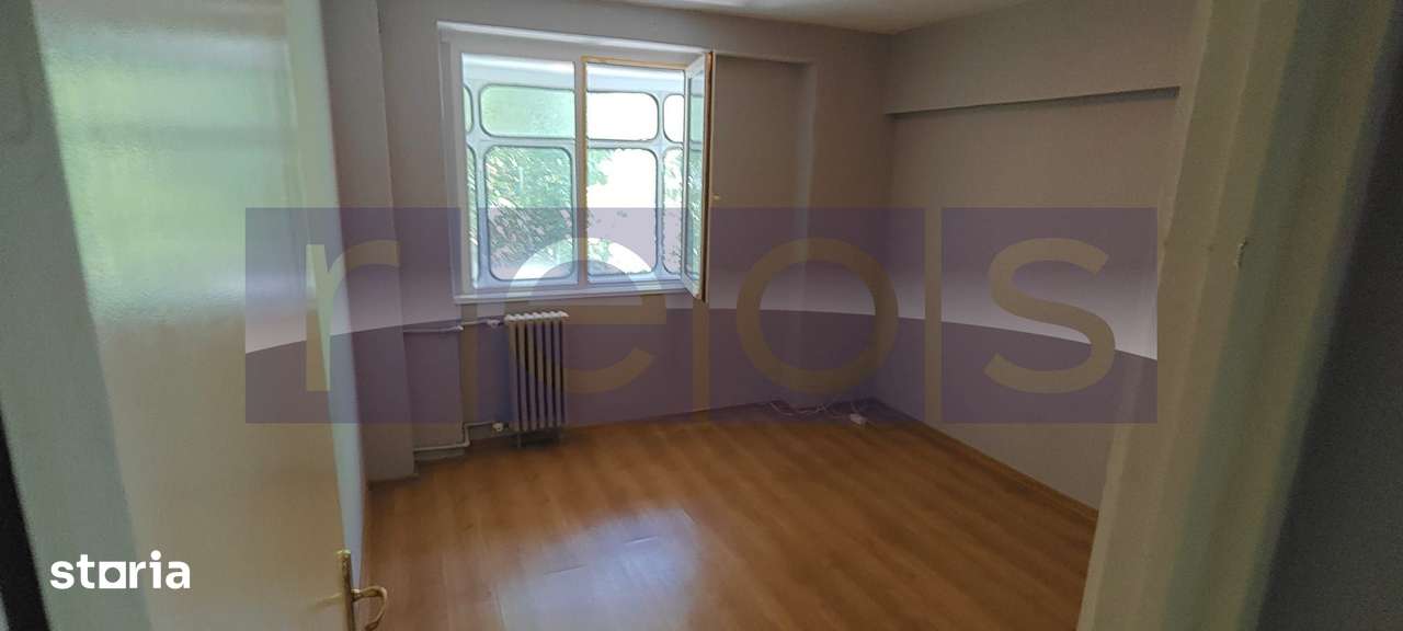 VANZARE 3 CAMERE -DECOMANDAT TINERETULUI — fotografia 1