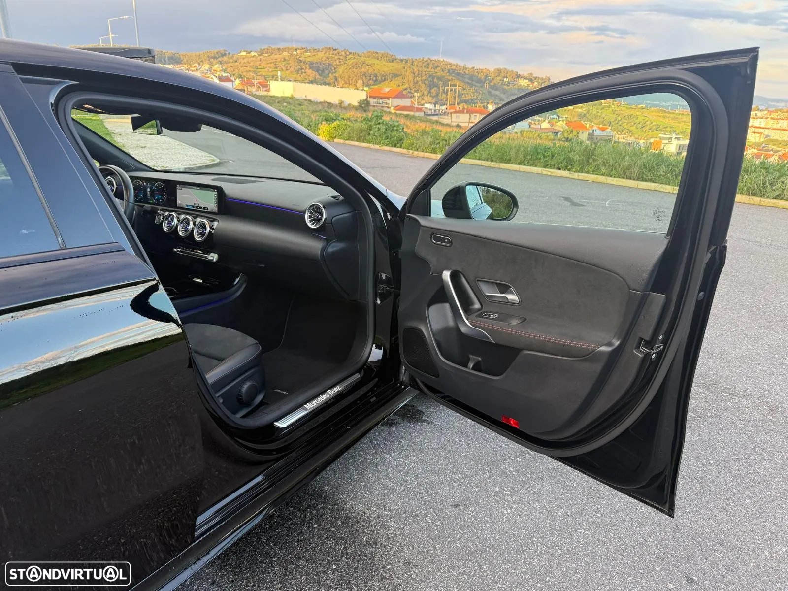 Mercedes-Benz A 250 Limousine e AMG Line - 30