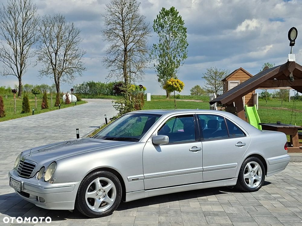 Mercedes-Benz Klasa E 220 T CDI Avantgarde - 9