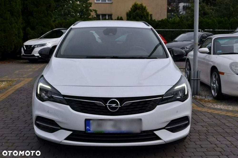 Opel Astra 2021