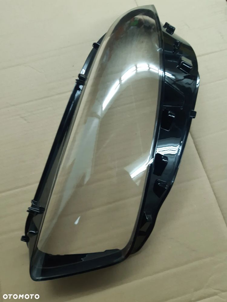 Klosz reflektora Mercedes W177 - 4