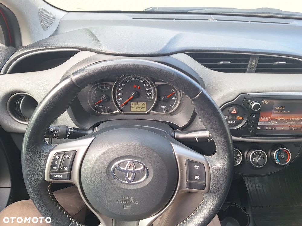 Toyota Yaris 1.33 Active EU6 - 12