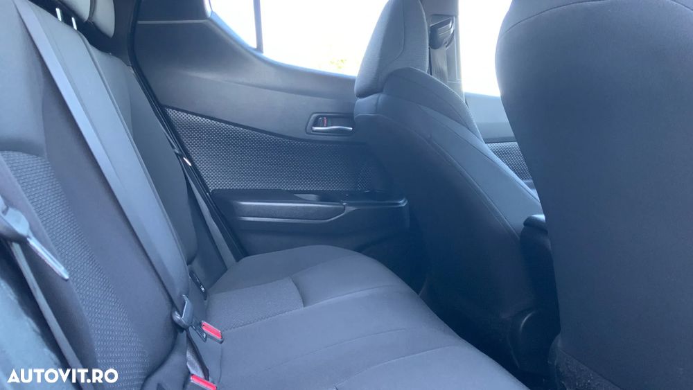 Toyota C-HR 1.8 HSD 4x2 CVT C-enter - 10
