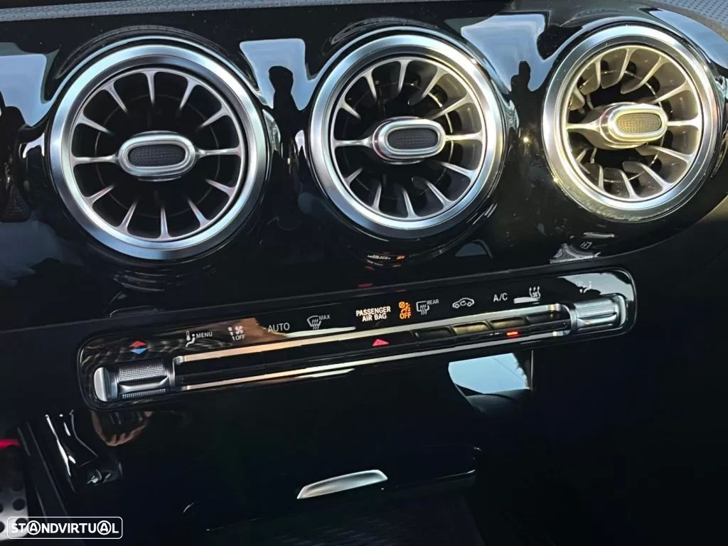 Mercedes-Benz A 250 e AMG Line - 14