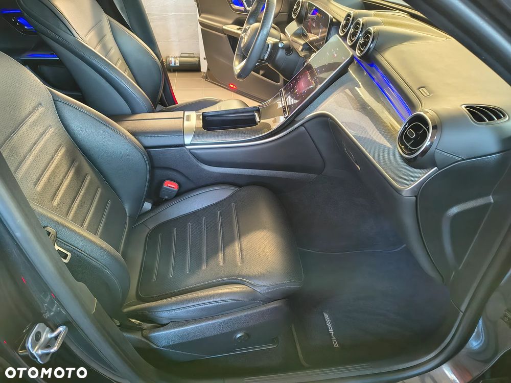 Mercedes-Benz GLC 300 4Matic 9G-TRONIC AMG Line Plus - 21