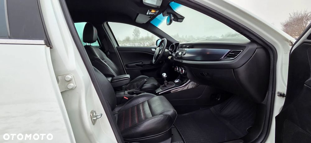 Alfa Romeo Giulietta 1.4 TB 16V Turismo - 8