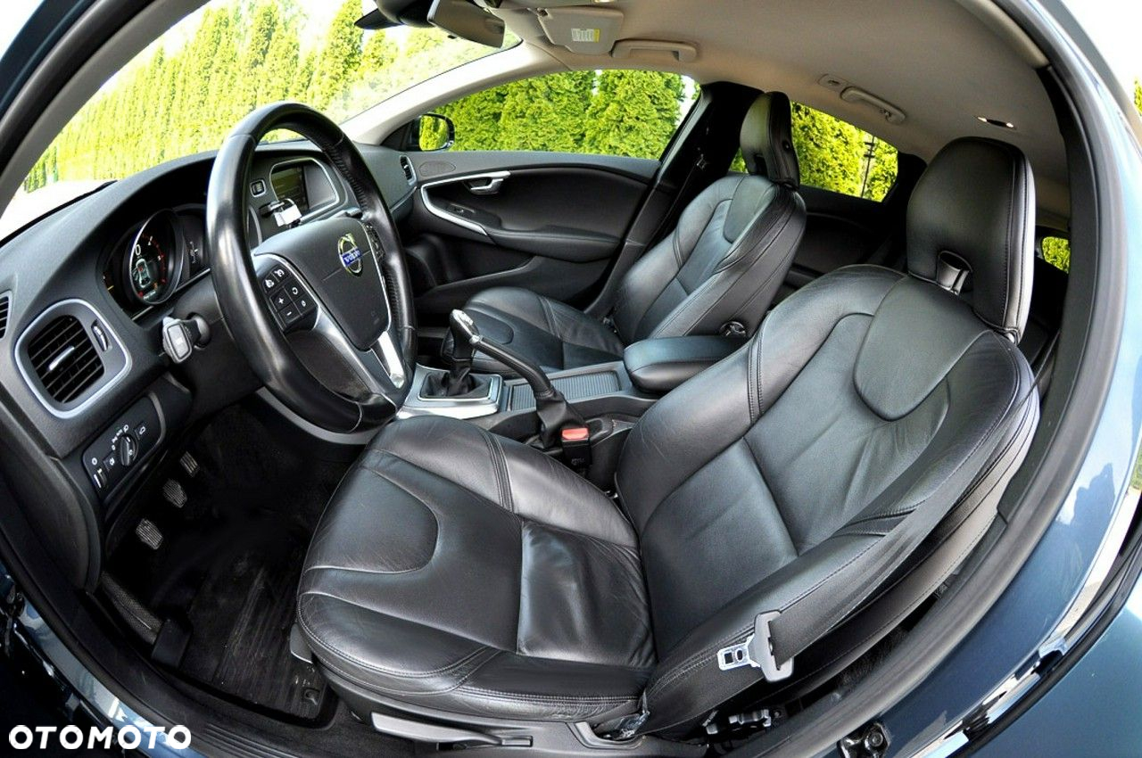 Volvo V40 D2 Momentum - 7