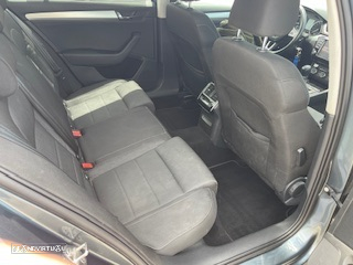 Skoda Superb Break 1.6 TDI Ambition - 12