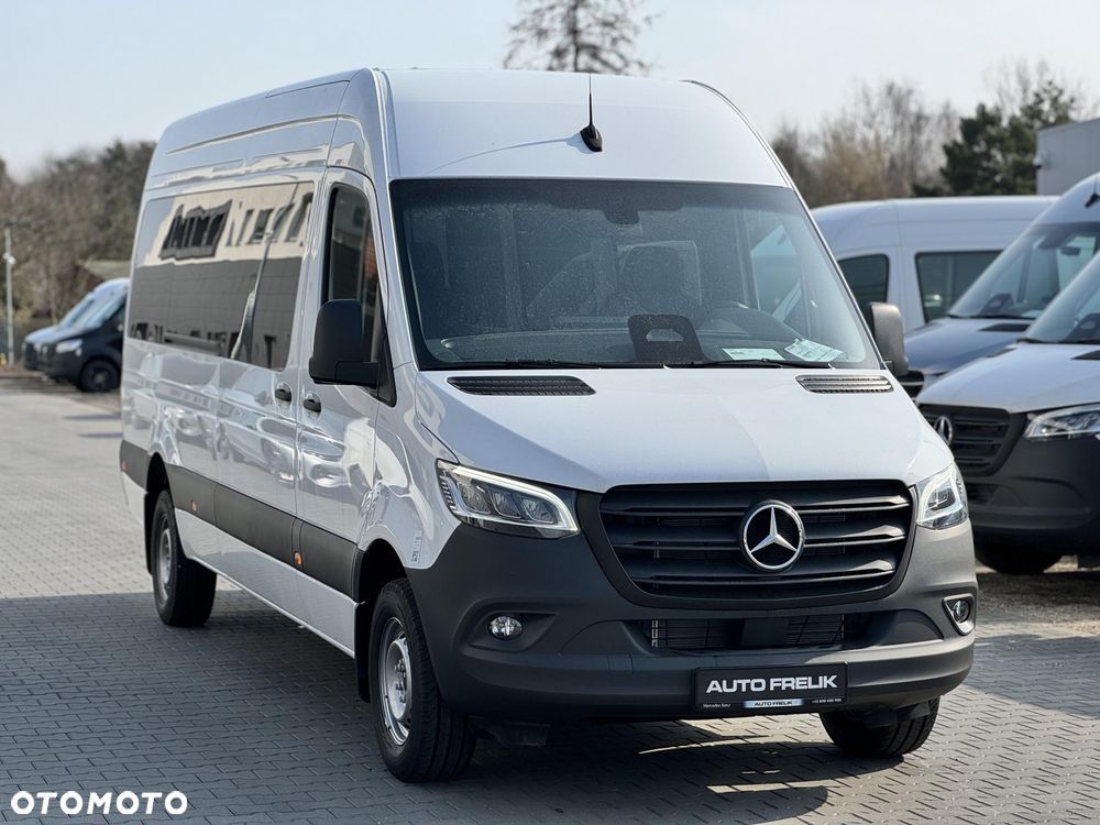 Mercedes-Benz Sprinter - 2