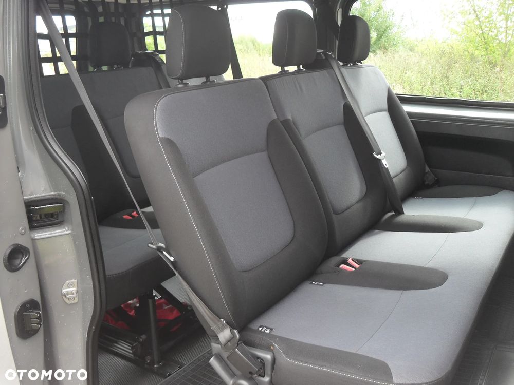 Opel Vivaro - 11