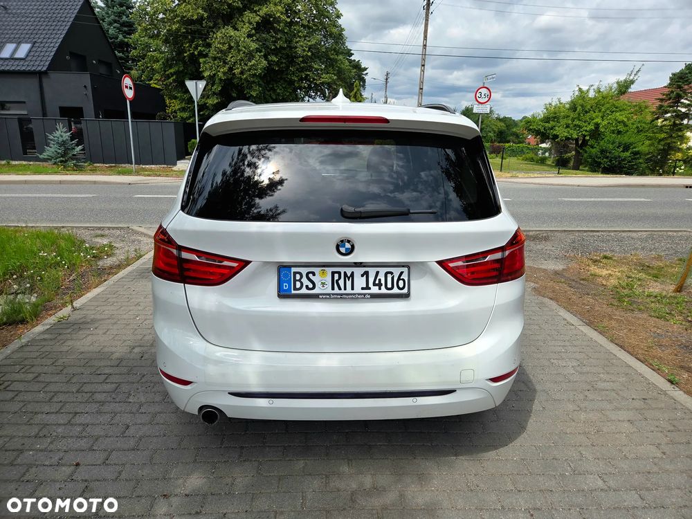 BMW Seria 2 218d Sport-Aut Sport Line - 8