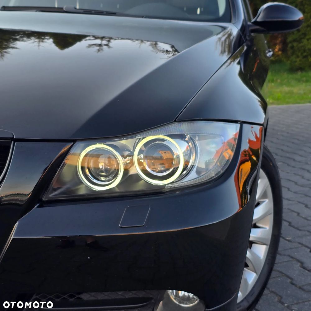 BMW Seria 3 320i Touring - 5