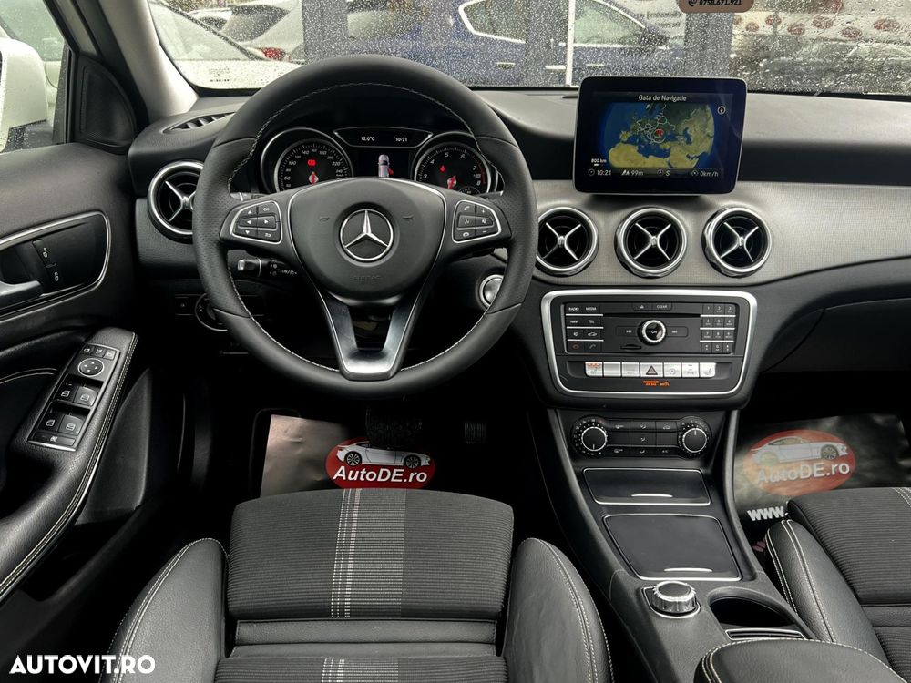 Mercedes-Benz GLA 180 7G-DCT Urban - 9