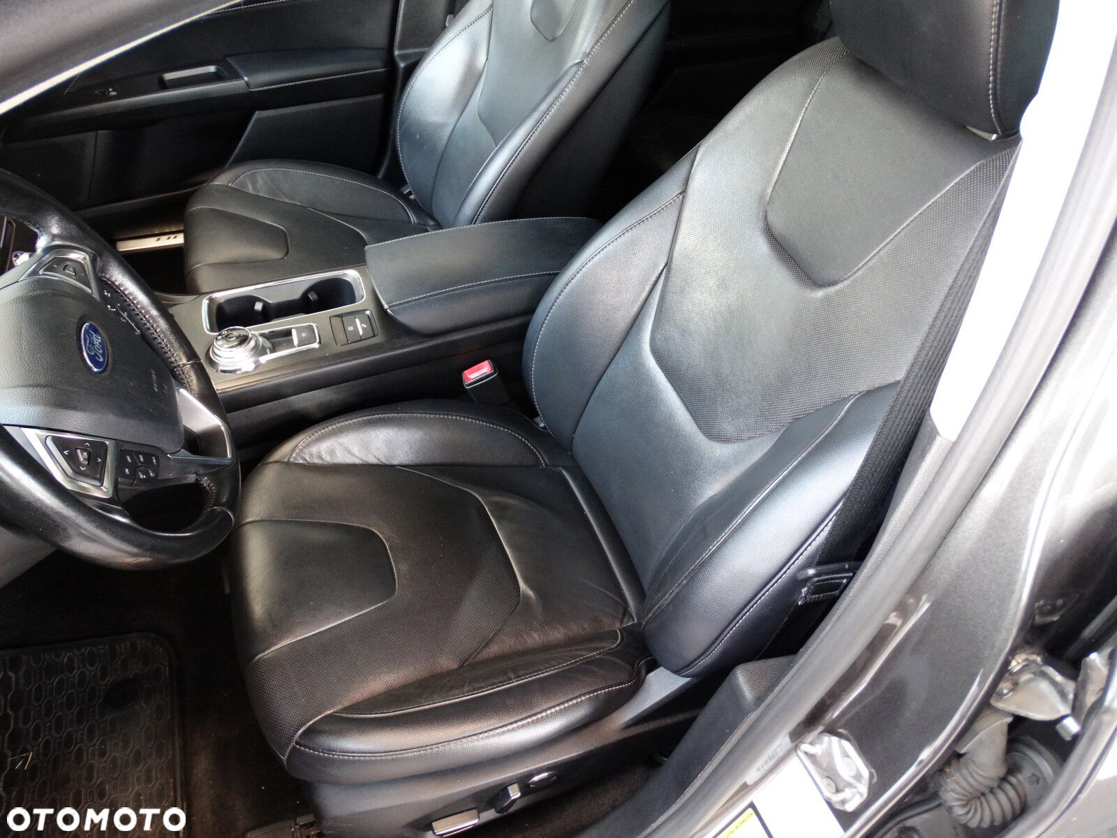 Ford Fusion - 17