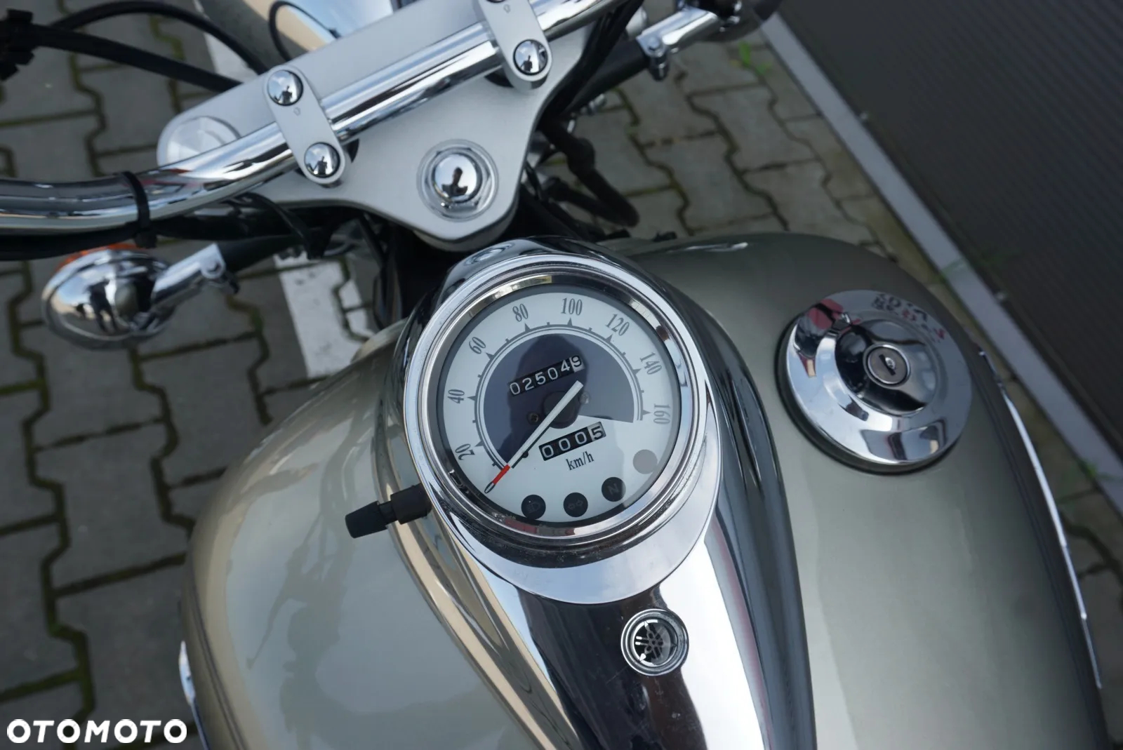 Yamaha XVS - 17