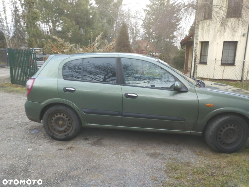 Nissan Almera - 1